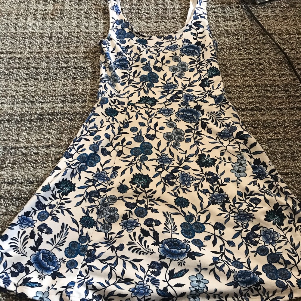 Jersey blue dress! Has blue flowers! 🌼🌸🌼
